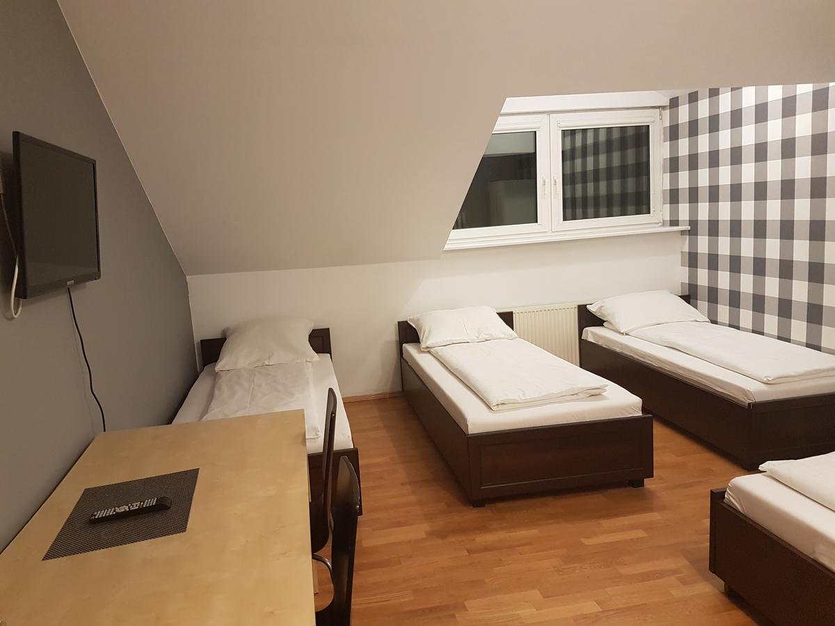 Duszka Hostel Warszawa Exteriör bild